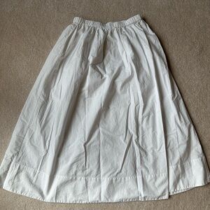 Aritzia while Wilfred poplin skirt